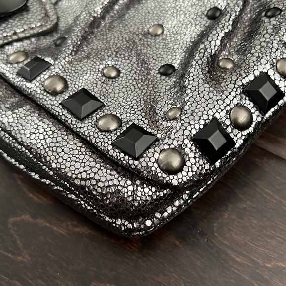 🆕 Large Coach Clutch - Picture 6 of 10